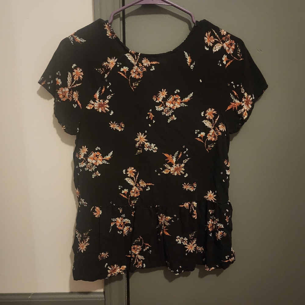 Floral Black Women's Top Small - Picture 3 of 3